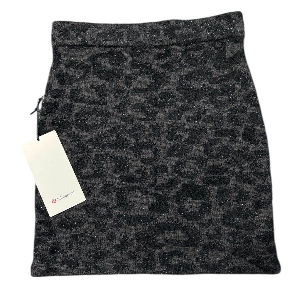 Lululemon Wool-Blend Jacquard Mini Skirt in Knit Leopard Graphite Grey Black - Picture 9 of 11